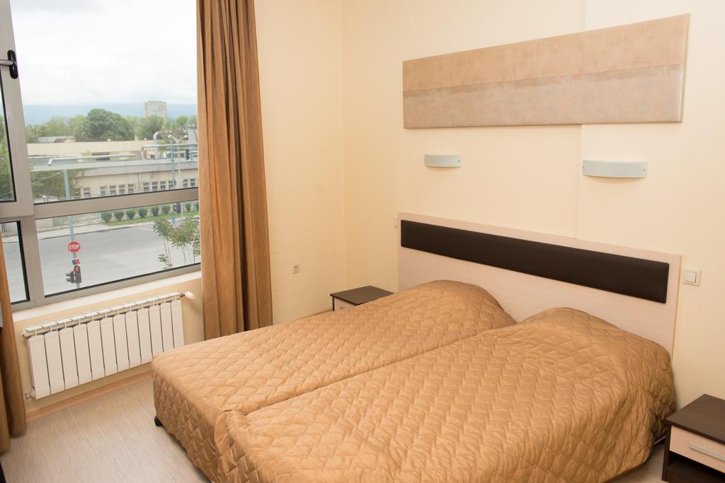 Hotel Noris Plovdiv Habitación foto